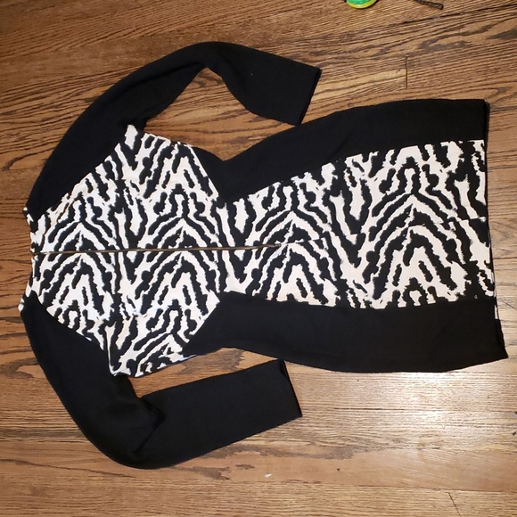 H&M Animal Print Long Sleeve Dress - Picture 9 of 11